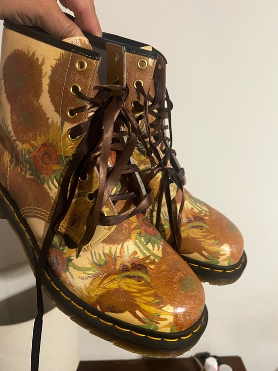 Dr. Martens Tan Leather Lace-Up Boots with Gold Hardware - Picture 2 of 10